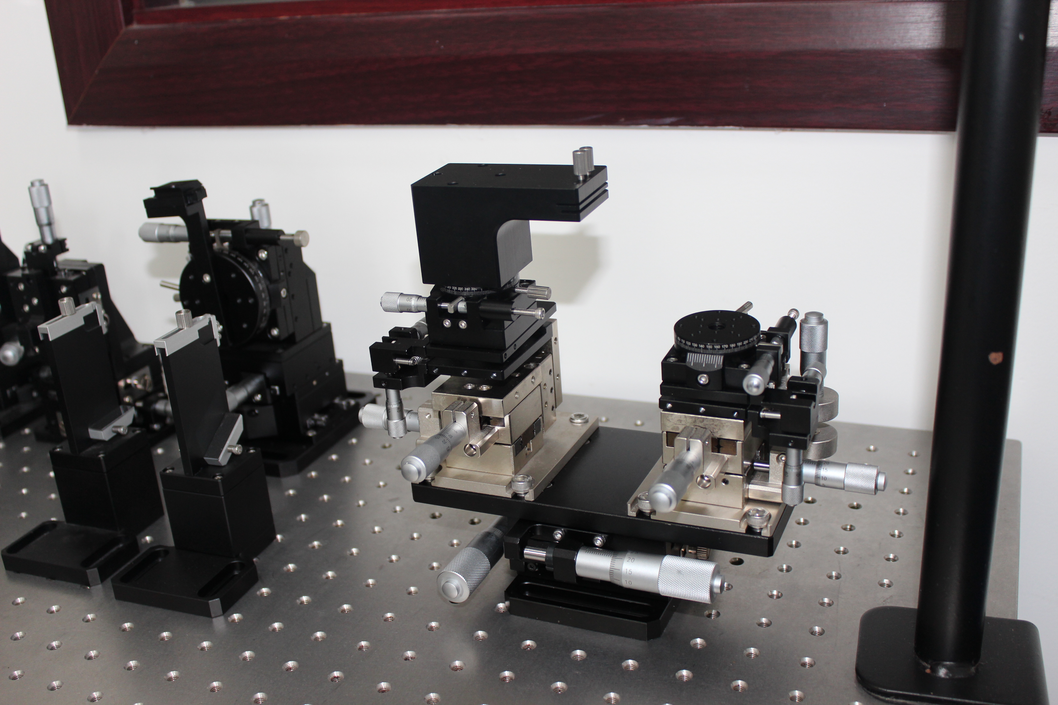 显微镜载玻片多维调整架
